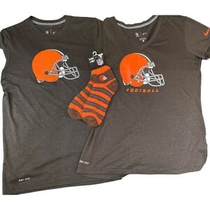 Nike Cleveland Browns Dri-FIT Mens Brown NFL Fan Shirt Gift Set w/ Socks‎